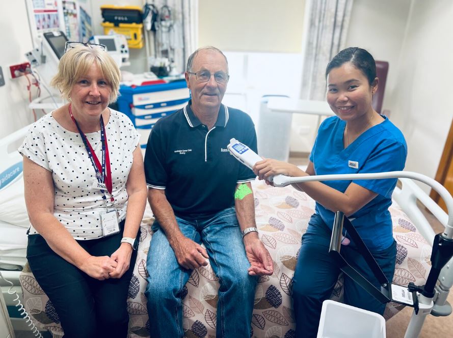 Edenhope Lions Club Funds Laser Vein Finder For Hospital